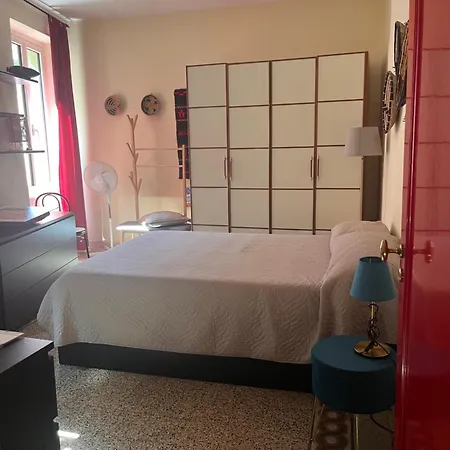 Pochi Passi Nel Centro Di *